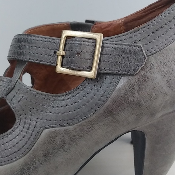 Miz Mooz leather heels with buckles size 9 - Picture 8 of 13